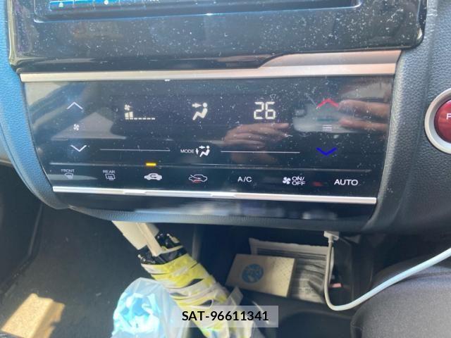 Honda FIT HYBRID 2015-06 8099171-13