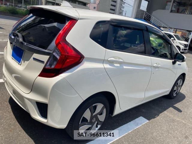 Honda FIT HYBRID 2015-06 8099171-3