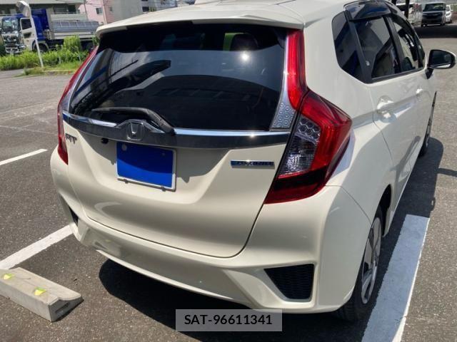 Honda FIT HYBRID 2015-06 8099171-4