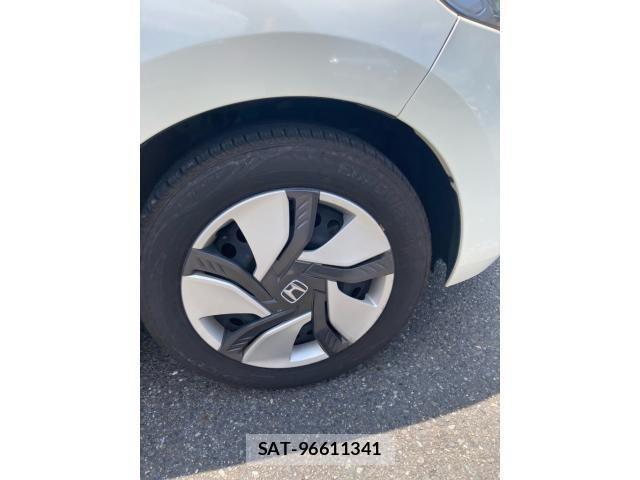 Honda FIT HYBRID 2015-06 8099171-5