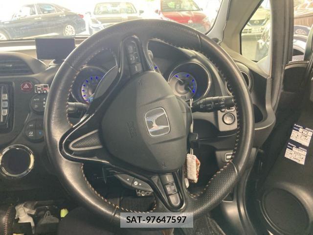 Honda FIT HYBRID 2013-03 8099174-11