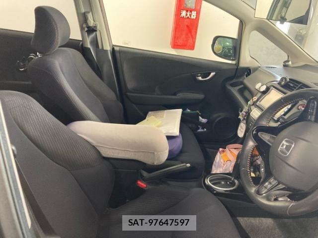 Honda FIT HYBRID 2013-03 8099174-8