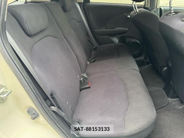 Honda FIT HYBRID 2011-08 8130167-16