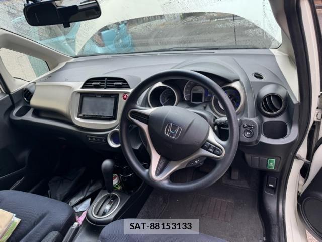 Honda FIT HYBRID 2011-08 8130167-18