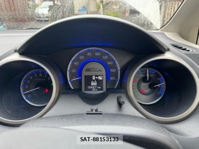Honda FIT HYBRID 2011-08 8130167-21