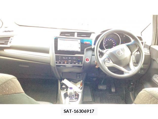 Honda FIT HYBRID 2016-06 8130151-10