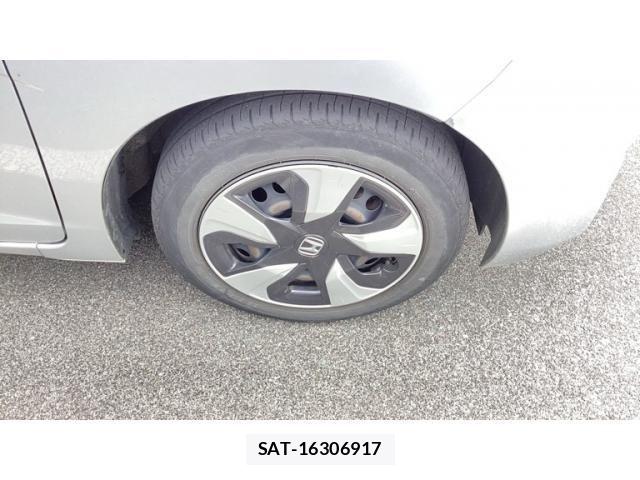 Honda FIT HYBRID 2016-06 8130151-4