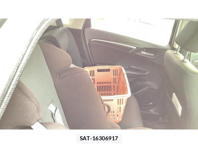 Honda FIT HYBRID 2016-06 8130151-8