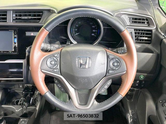 Honda FIT HYBRID 2017-11 8145815-10