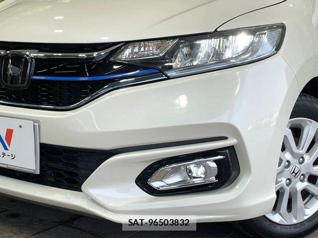 Honda FIT HYBRID 2017-11 8145815-11