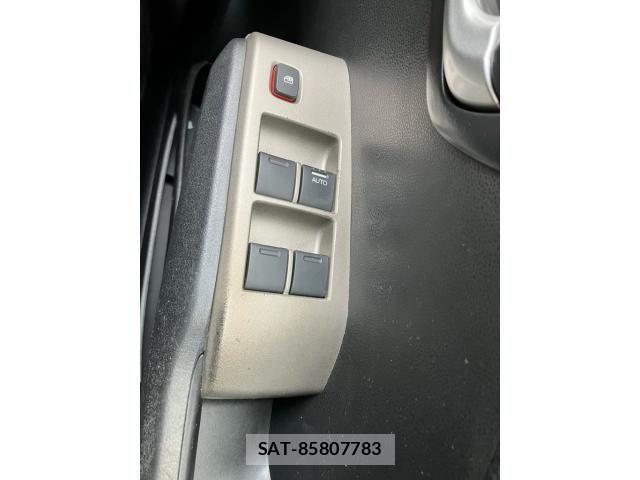 Honda FIT HYBRID 2011-09 8158447-13