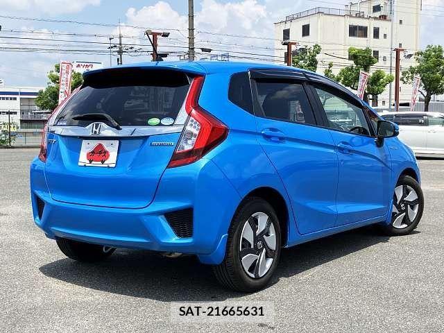 Honda FIT HYBRID 2013-10 8207522-2