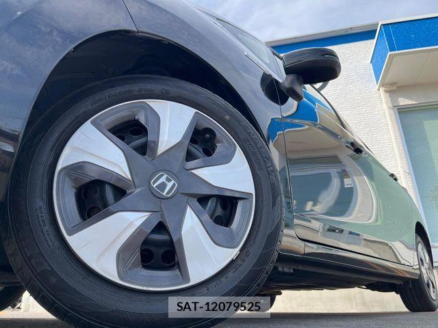 Honda FIT HYBRID 2016-07 8207525-12