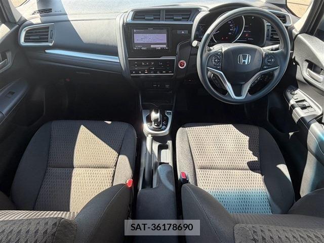 Honda FIT HYBRID 2018-03 8207523-13