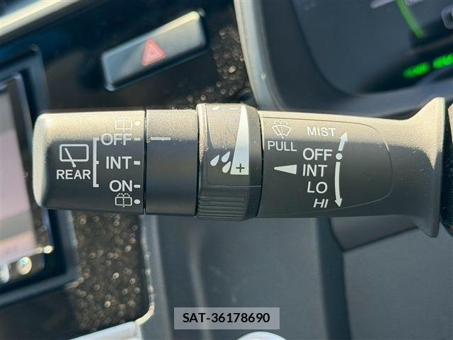 Honda FIT HYBRID 2018-03 8207523-20
