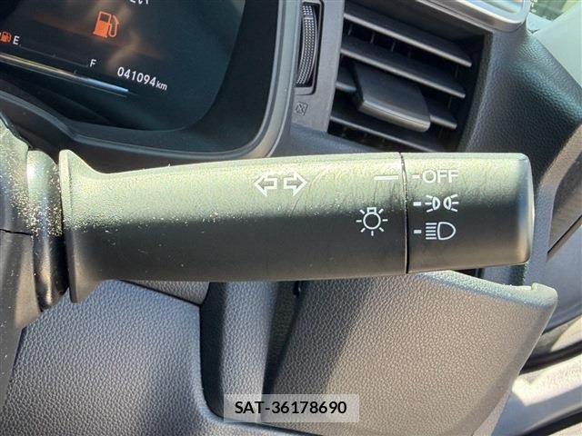Honda FIT HYBRID 2018-03 8207523-21