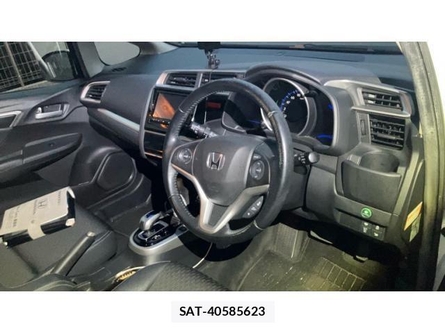 Honda FIT HYBRID 2015-09 8230026-9