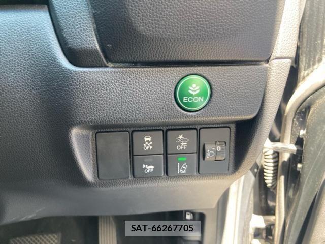 Honda FIT HYBRID 2018-04 8230021-12