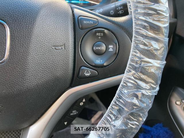 Honda FIT HYBRID 2018-04 8230021-14