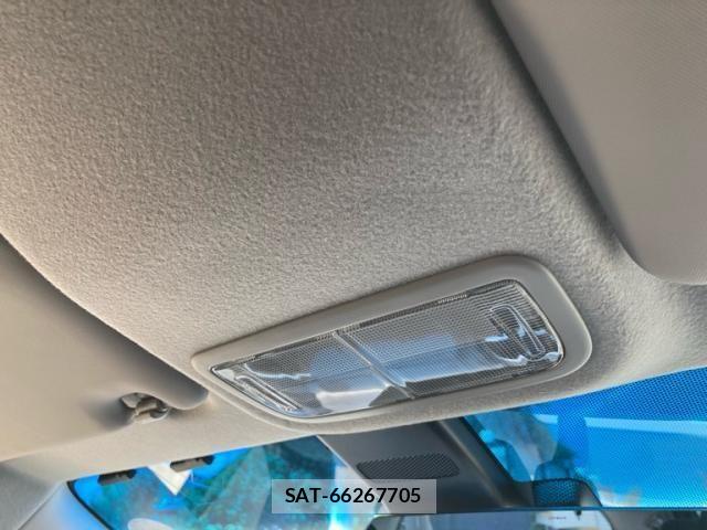 Honda FIT HYBRID 2018-04 8230021-23