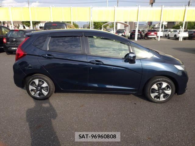 Honda FIT HYBRID 2017-11 8230016-10