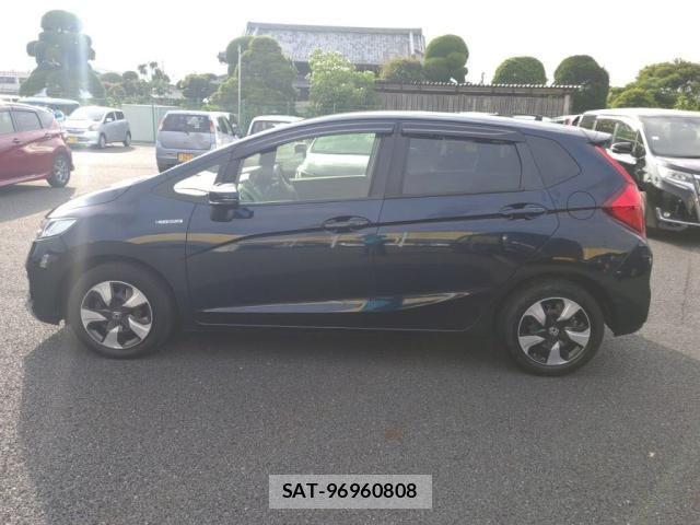 Honda FIT HYBRID 2017-11 8230016-11