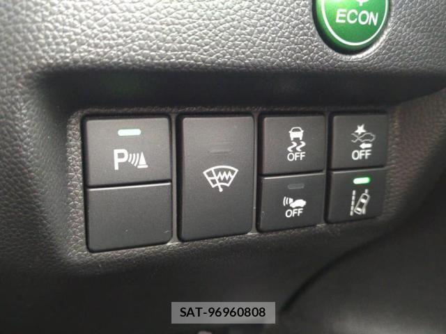 Honda FIT HYBRID 2017-11 8230016-15