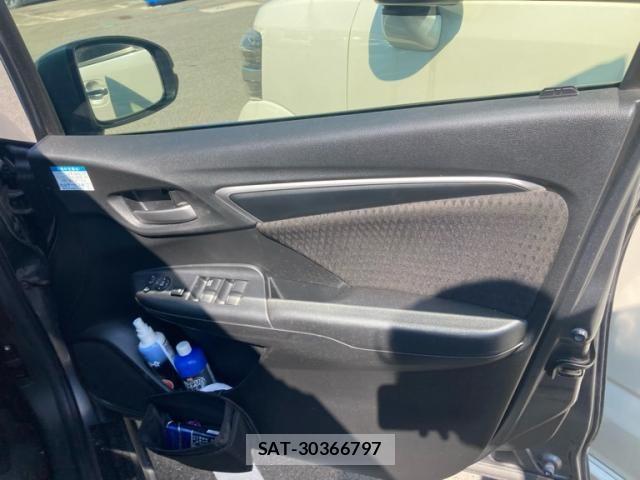 Honda FIT HYBRID 2018-09 8230023-9