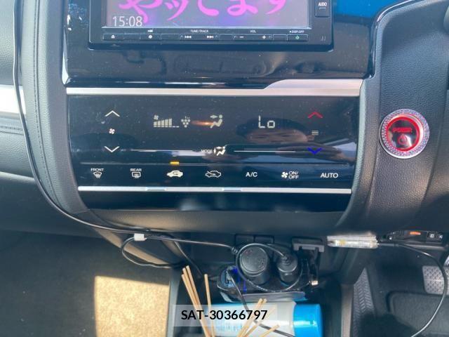 Honda FIT HYBRID 2018-09 8230023-22