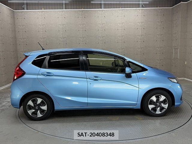 Honda FIT HYBRID 2018-03 8245204-5
