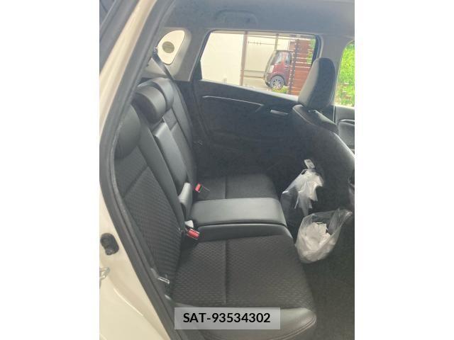 Honda FIT HYBRID 2014-03 8245208-11