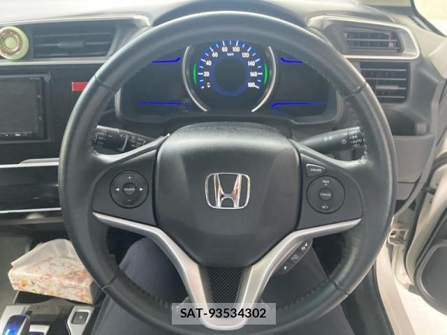 Honda FIT HYBRID 2014-03 8245208-13