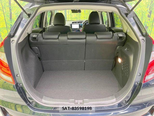 Honda FIT HYBRID 2018-10 8245202-9