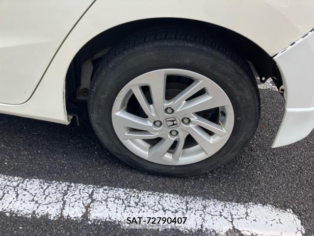 Honda FIT HYBRID 2014-01 8245207-12