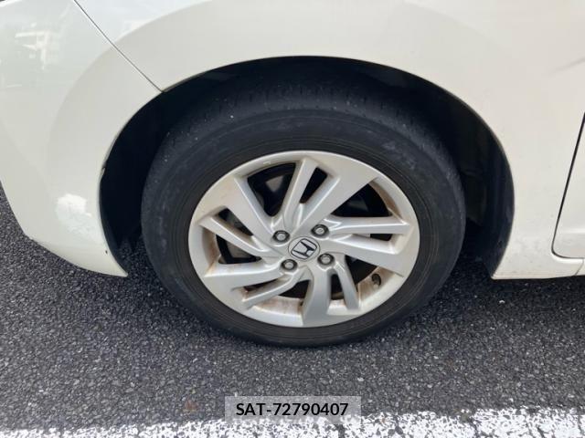 Honda FIT HYBRID 2014-01 8245207-13