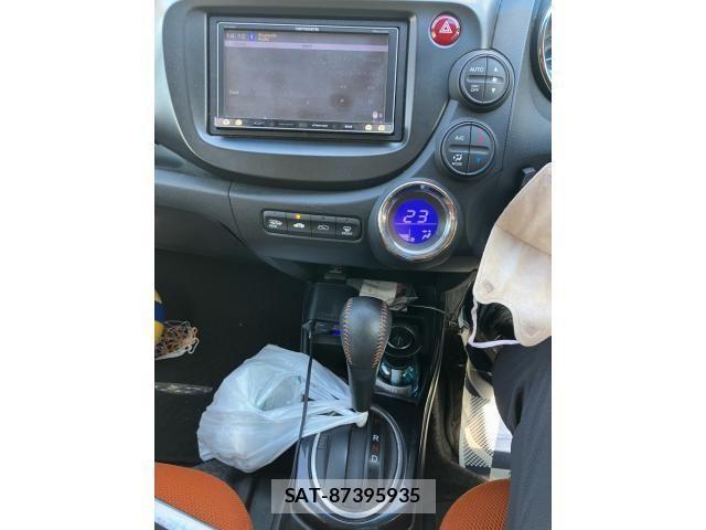 Honda FIT HYBRID 2013-08 8245209-21