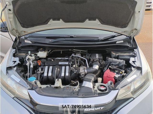Honda FIT HYBRID 2017-10 8314446-17
