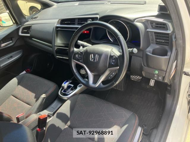 Honda FIT HYBRID 2014-10 8314465-13