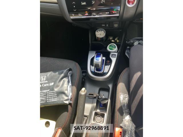 Honda FIT HYBRID 2014-10 8314465-18