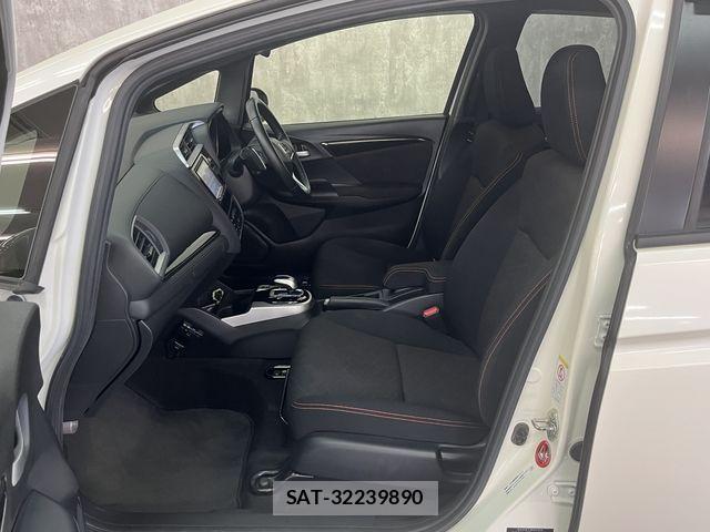Honda FIT HYBRID 2014-11 8314449-18