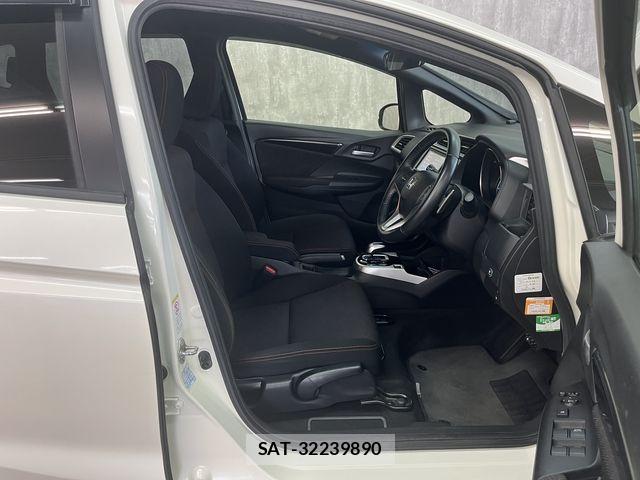 Honda FIT HYBRID 2014-11 8314449-3