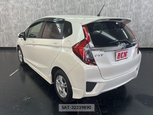 Honda FIT HYBRID 2014-11 8314449-8