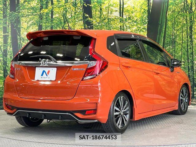 Honda FIT HYBRID 2017-12 8314450-16