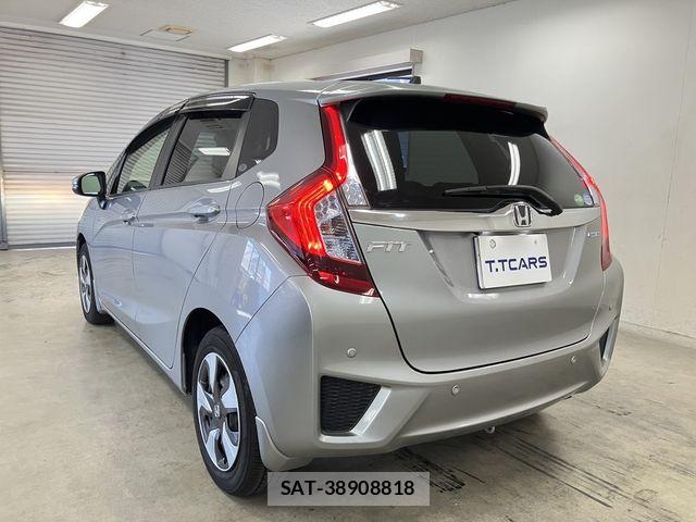 Honda FIT HYBRID 2016-10 8314453-24