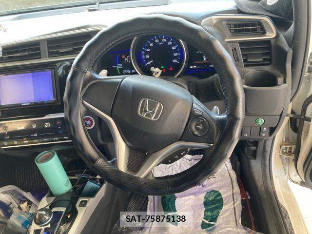 Honda FIT HYBRID 2014-01 8314458-13