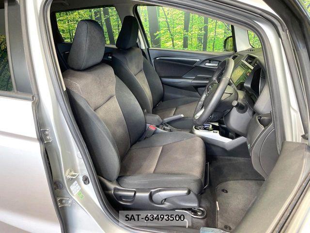 Honda FIT HYBRID 2014-01 8314452-7