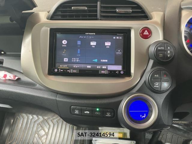 Honda FIT HYBRID 2010-11 8335845-17