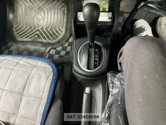 Honda FIT HYBRID 2010-11 8335845-18
