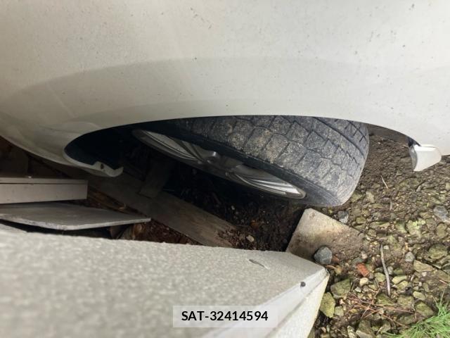 Honda FIT HYBRID 2010-11 8335845-6