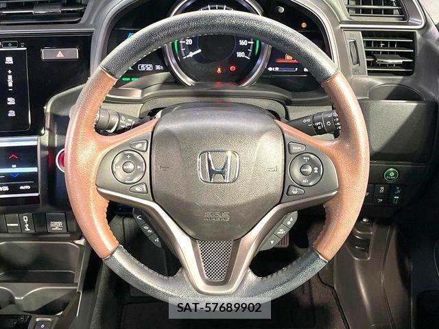 Honda FIT HYBRID 2017-08 8335837-10